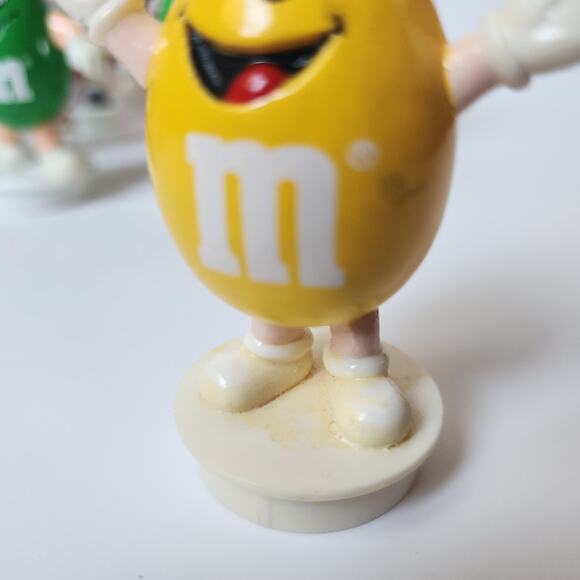 Vintage M&M Christmas Ornaments Yellow Green Red Candy Tube Topper Lot Of 24 - Picture 9 of 9